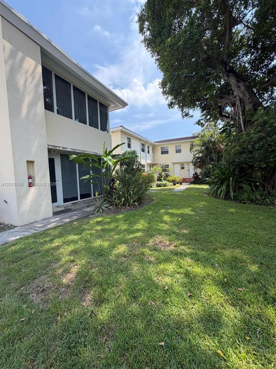 SHORES PLAZA EAST CONDO · #2K in Miami Shores - Photo 2