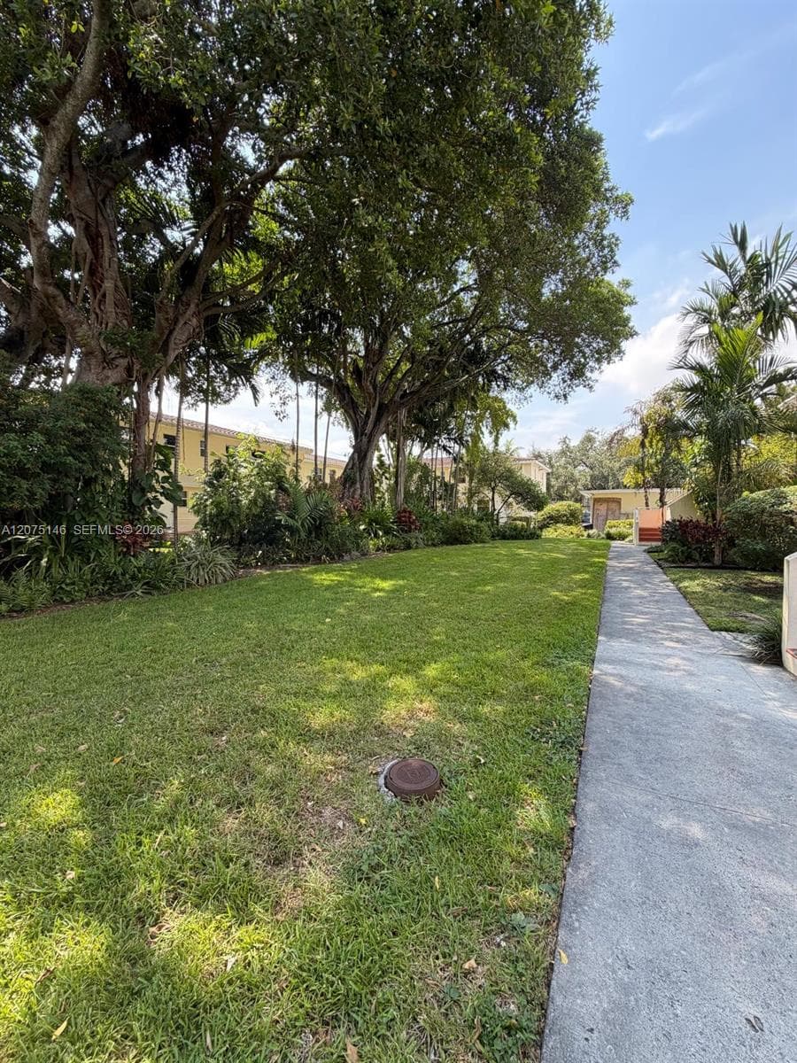 SHORES PLAZA EAST CONDO · #2K in Miami Shores - Photo 1