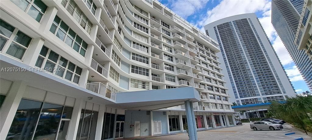 IMPERIAL TOWERS NORTH · #640 in Hallandale Beach - Photo 26