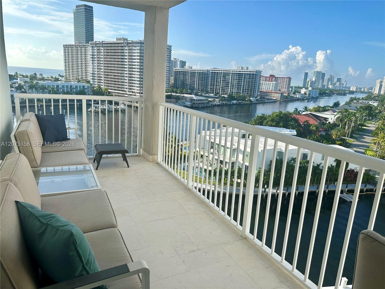 121 Golden Condo · #907 in Hallandale Beach - Photo 2