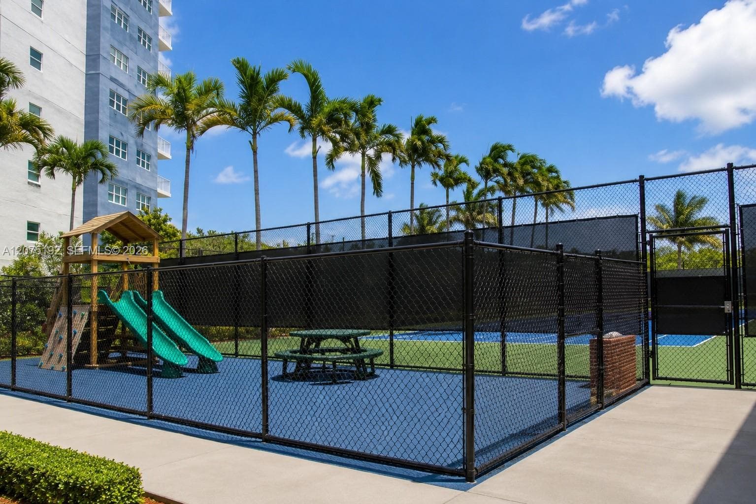 ONE FIFTY ONE AT BISCAYNE · #1601 in North Miami - Photo 25