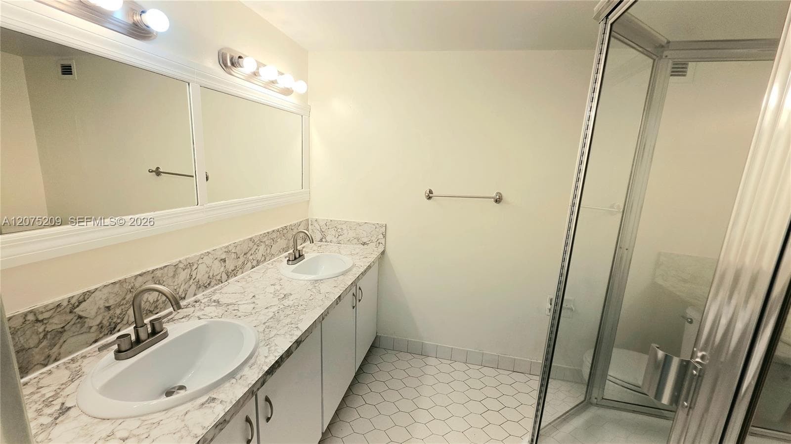 PLAZA TOWERS SOUTH CONDO · #202 in Hallandale Beach - Photo 23