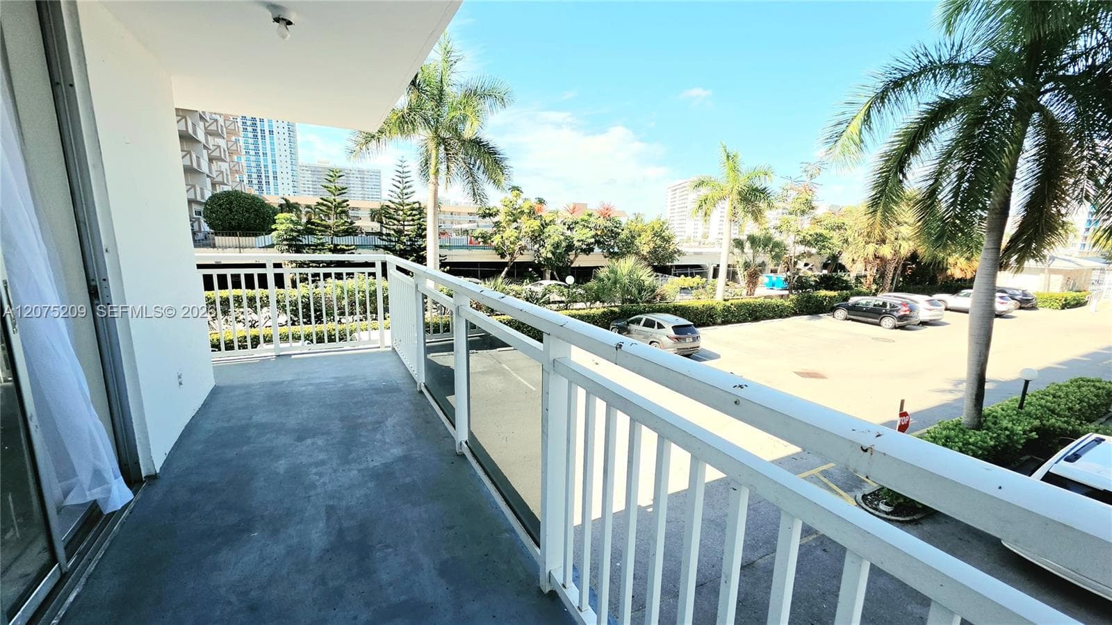 PLAZA TOWERS SOUTH CONDO · #202 in Hallandale Beach - Photo 27