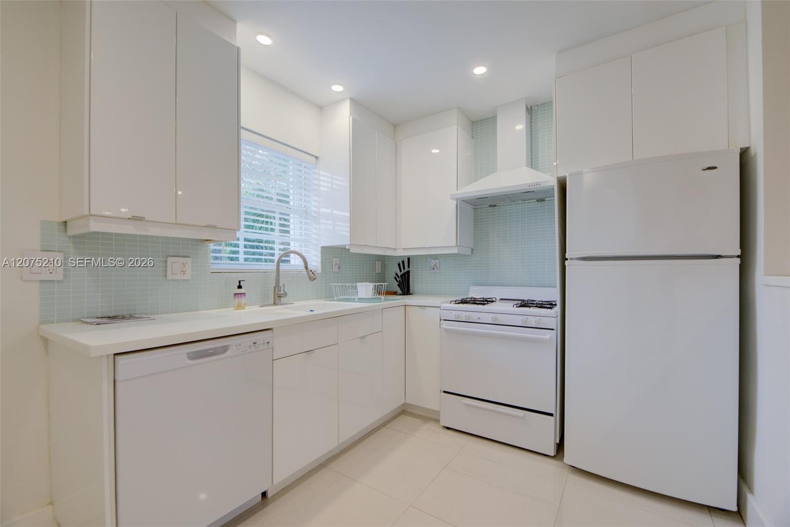 REX GARDENS CONDO · #12 in Bay Harbor Islands - Photo 11