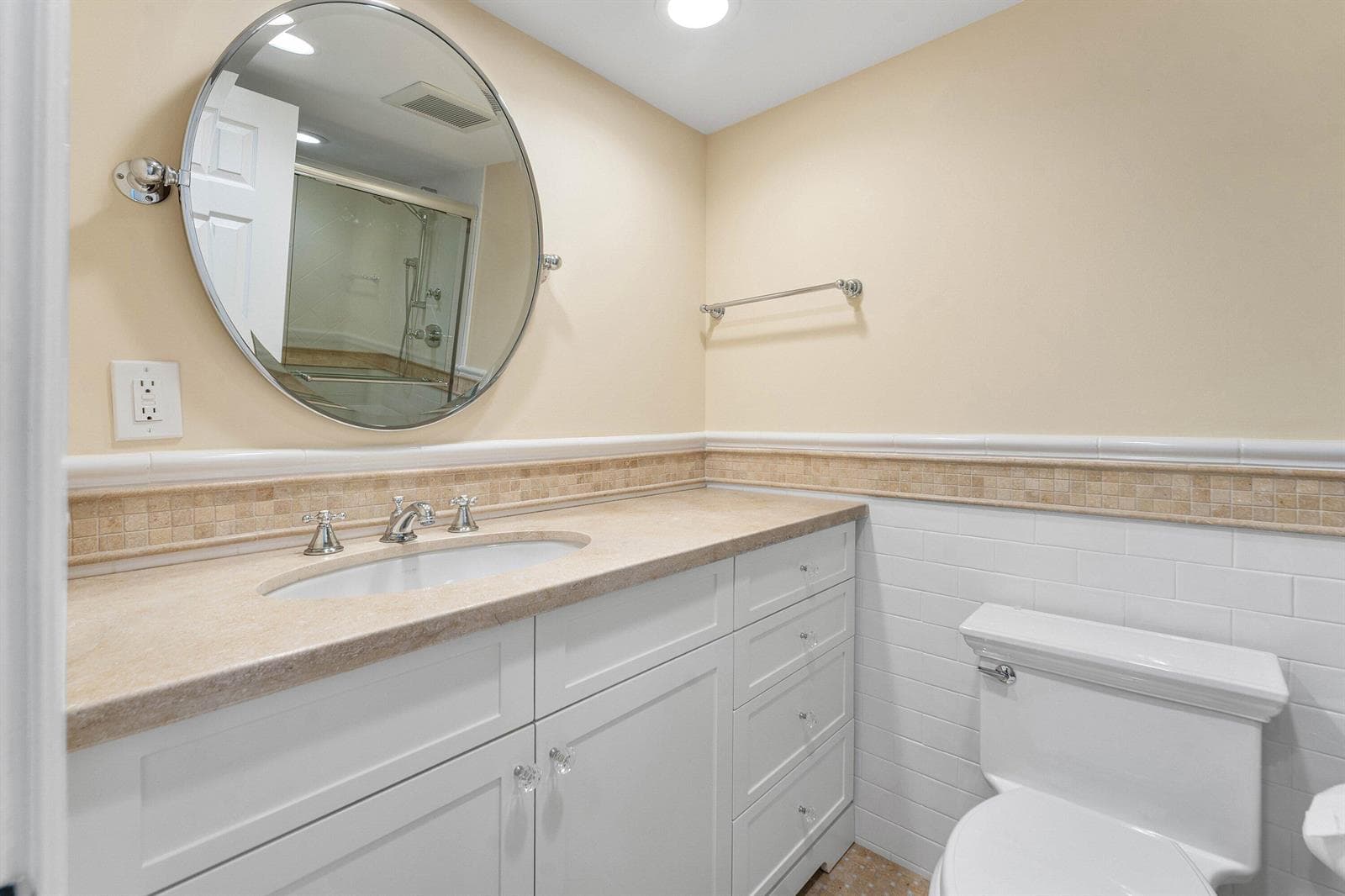 tiara-15c-second-full-bath-vanity-15