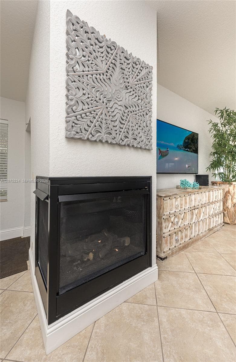 302 Balboa St #0 photo 13