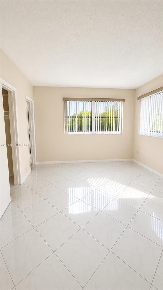 STAR LAKE ESTATES NO 30 C · #3012 in Miami - Photo 6