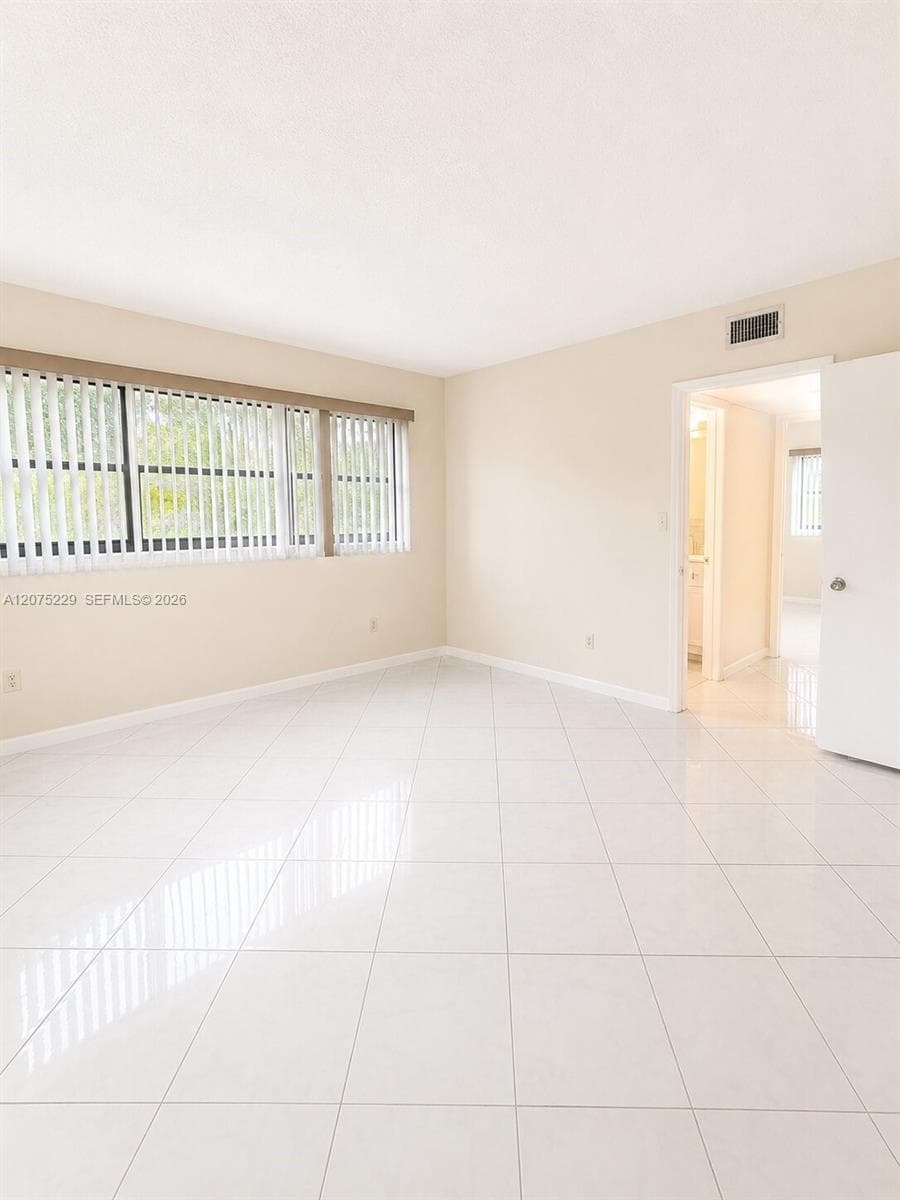 STAR LAKE ESTATES NO 30 C · #3012 in Miami - Photo 9