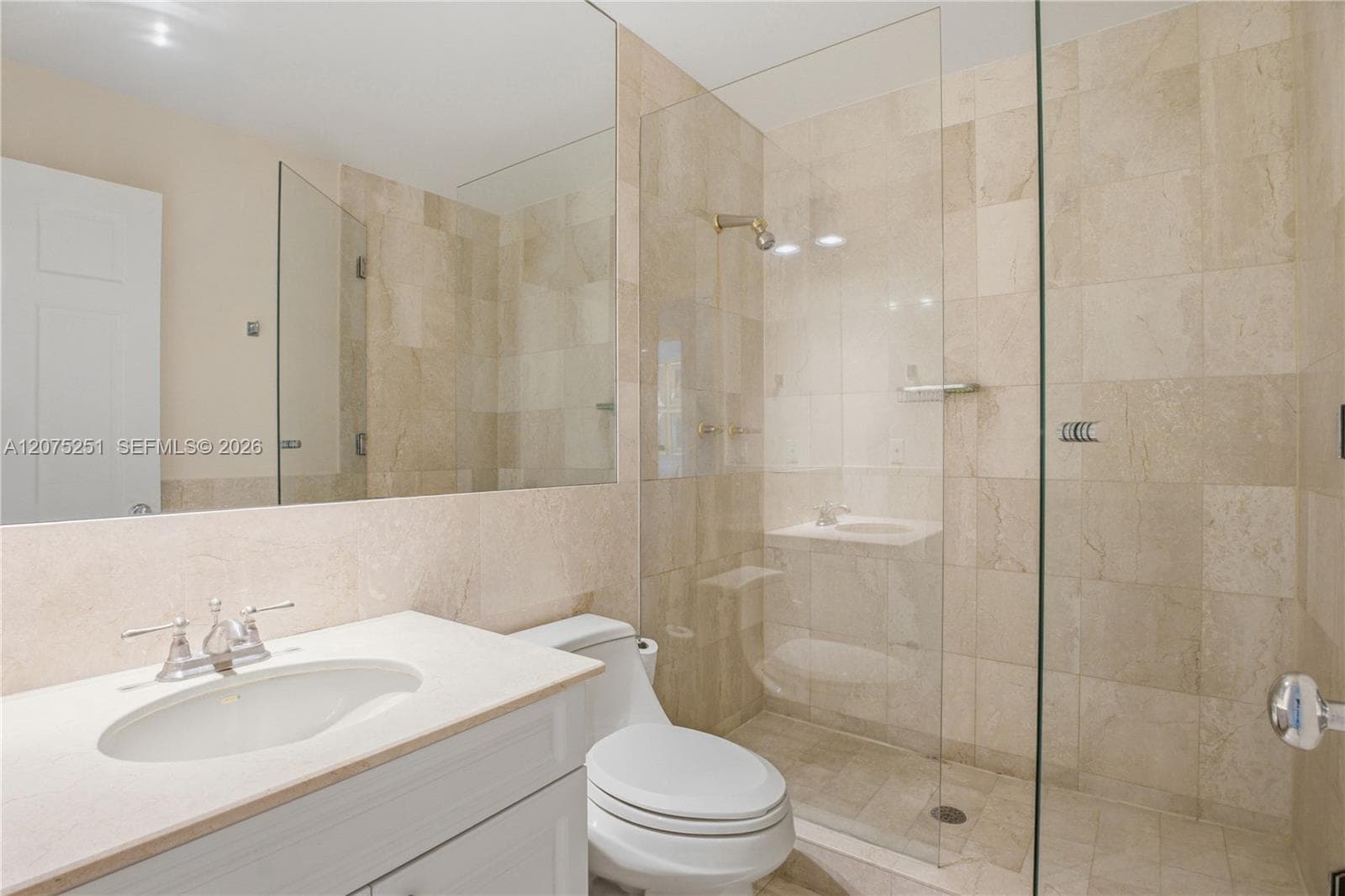 13626 Deering Bay Dr photo 32