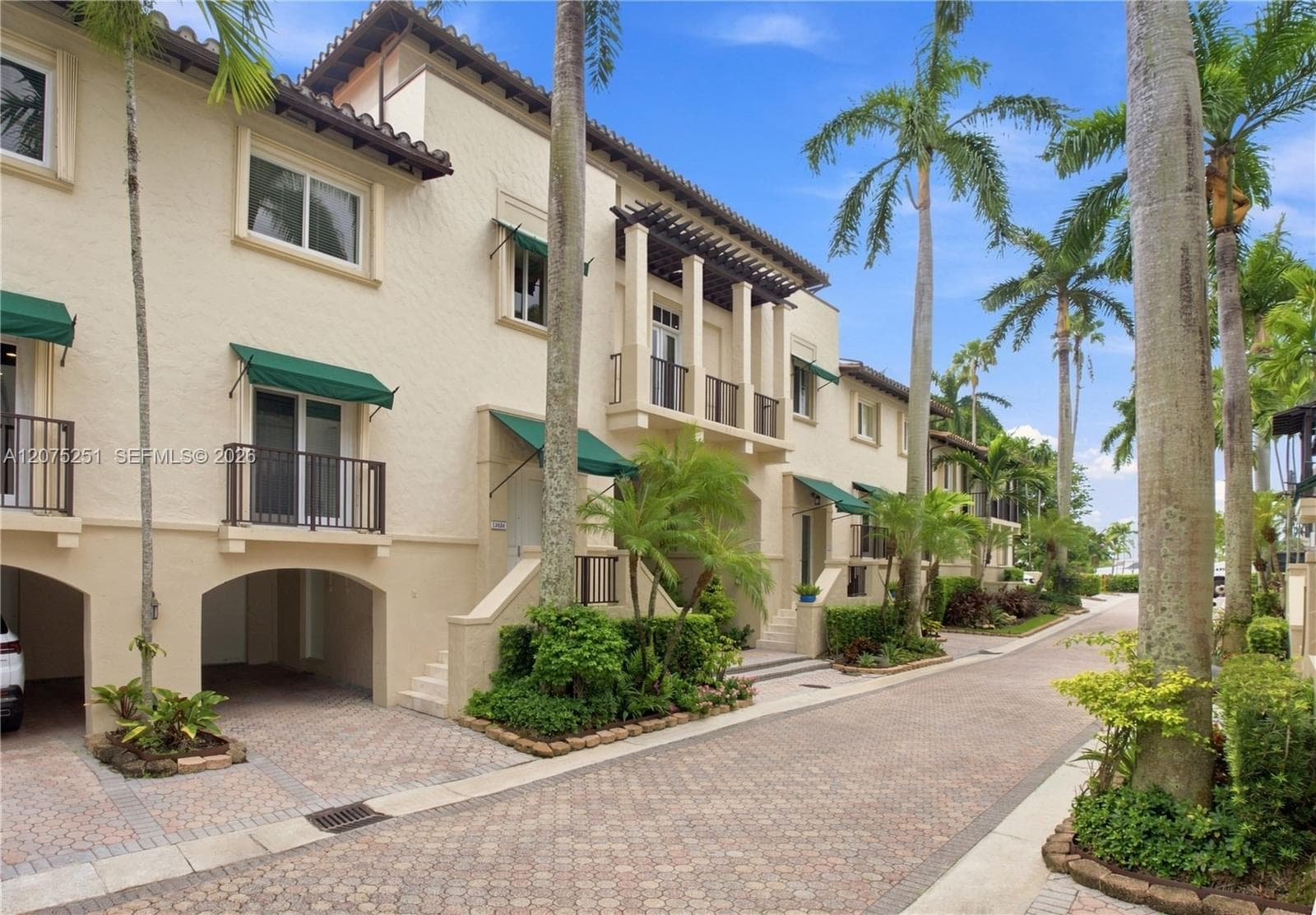 13626 Deering Bay Dr photo 5