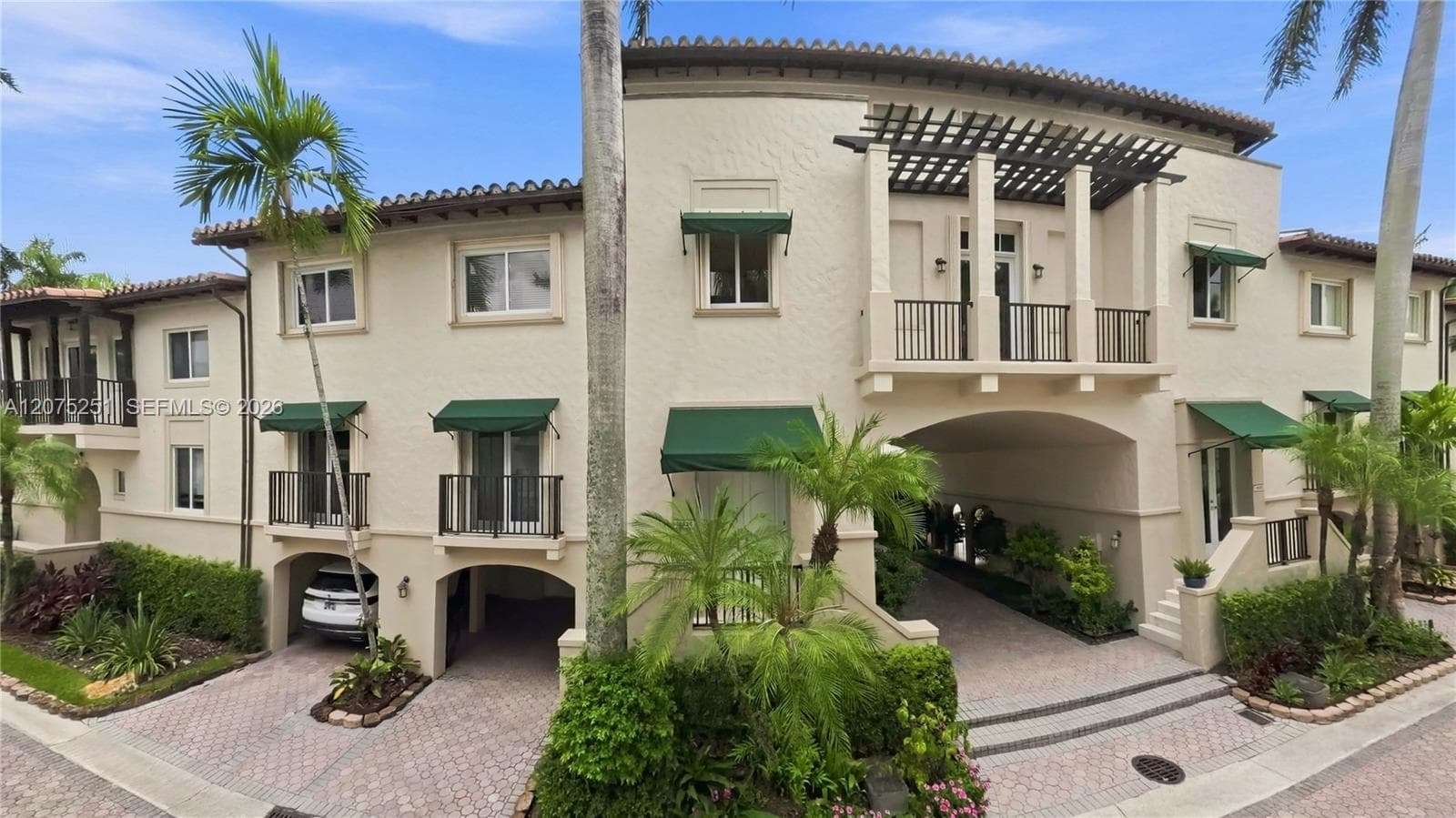 13626 Deering Bay Dr photo 4