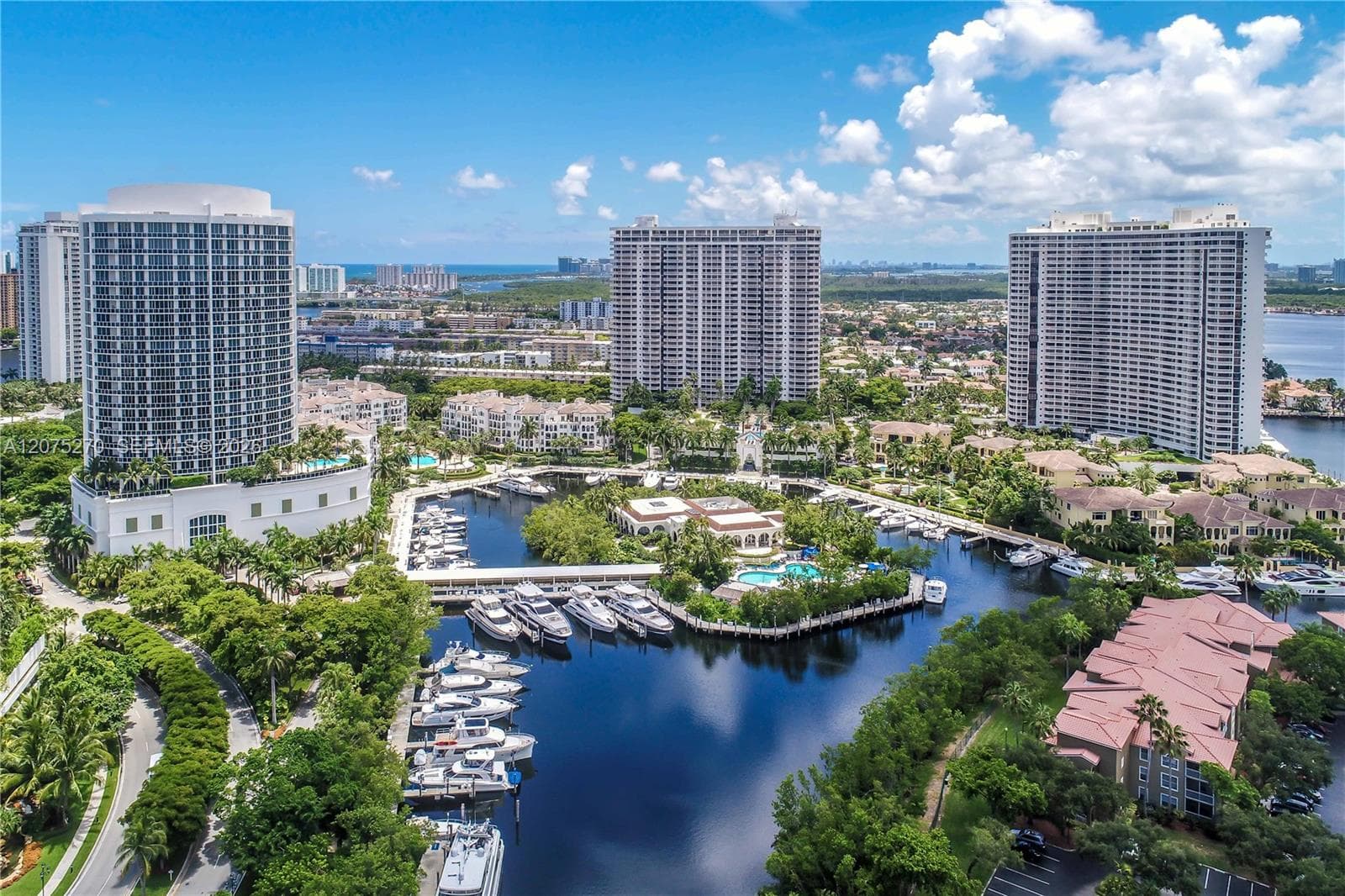 1000 ISL BLVD WILLIAMS IS · #1812 in Aventura - Photo 1