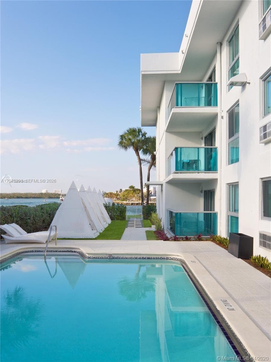 BAL HARBOUR RESUB · #104 in Bal Harbour - Photo 2