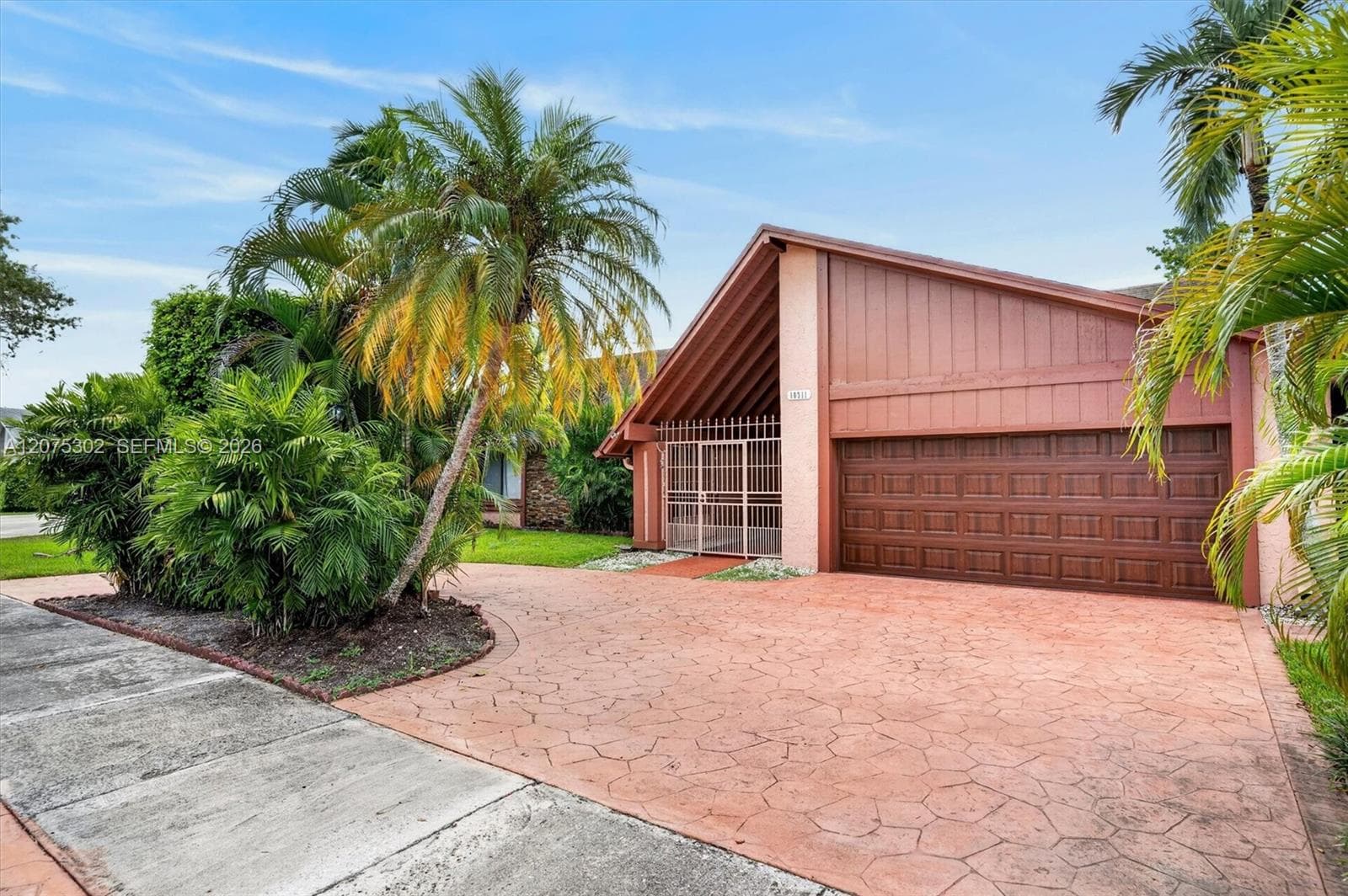 10311 SW 132nd Ave photo 6