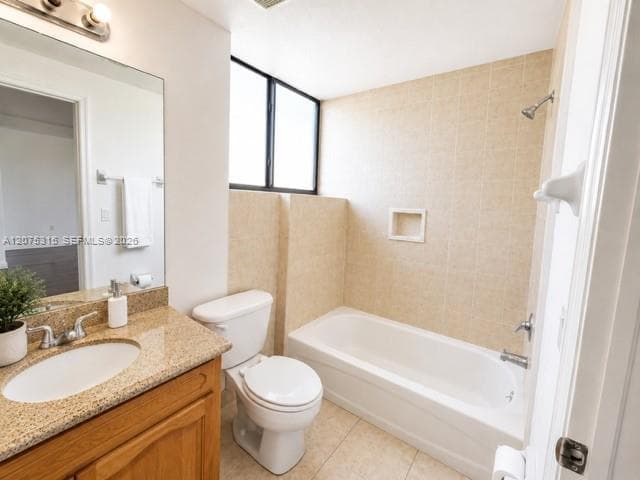 KEYSTONE PARK CONDO · #901 in Miami - Photo 8