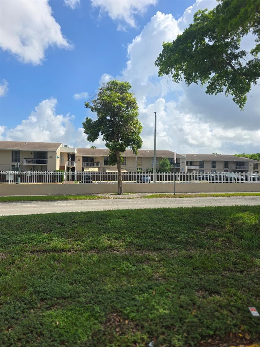 The Meadows · #258E in Miami - Photo 4
