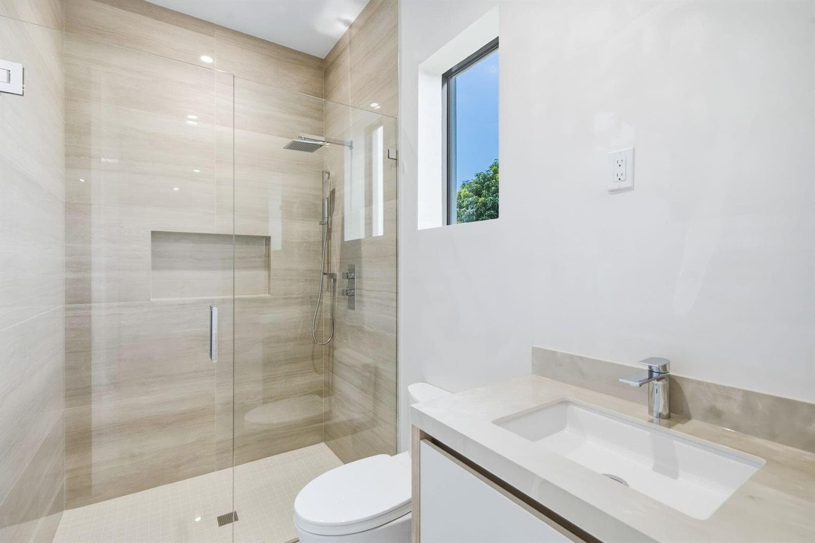 1300 NE 4th Ct Boca Raton FL 80