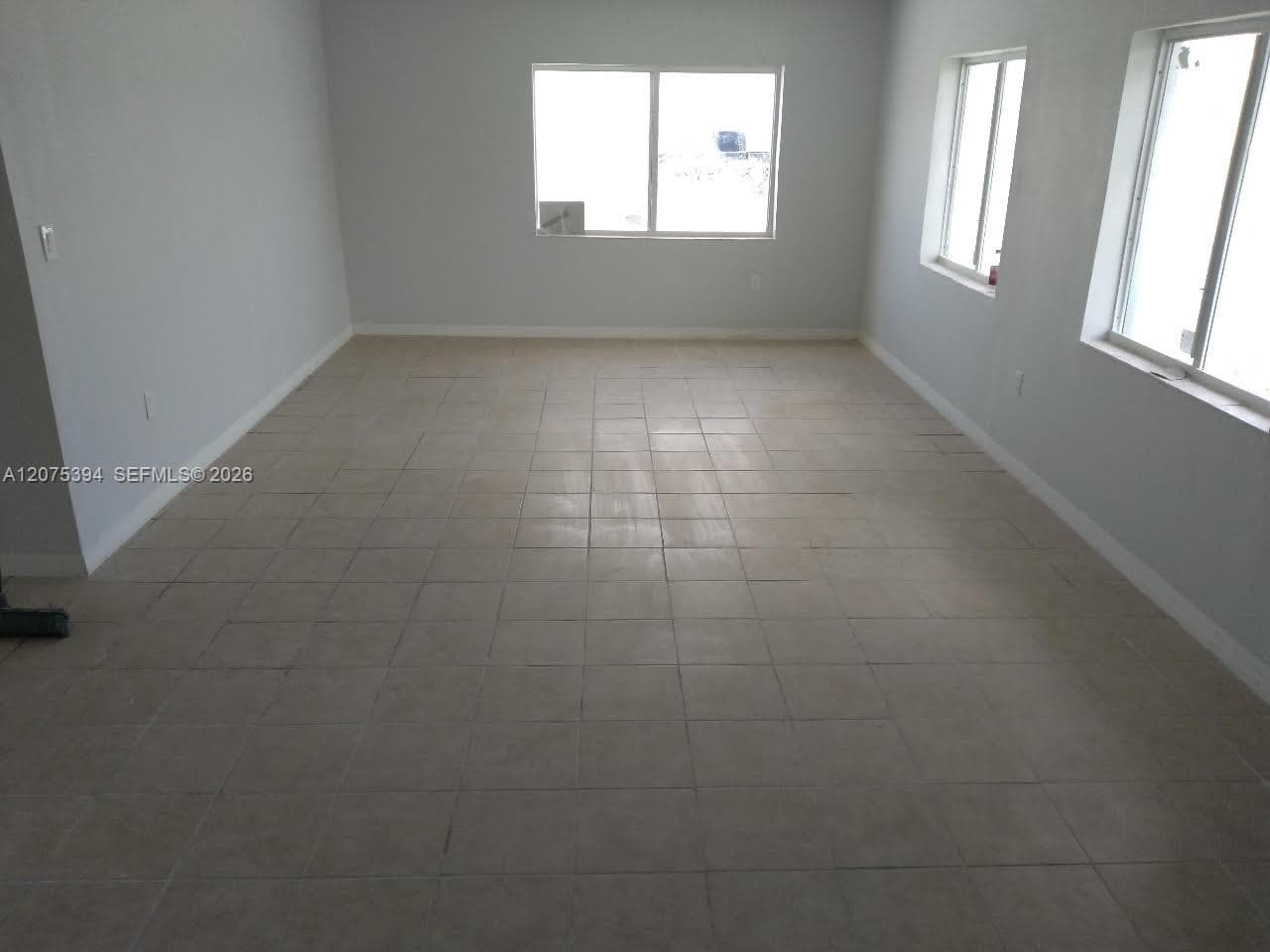 756 NW 5 St photo 5