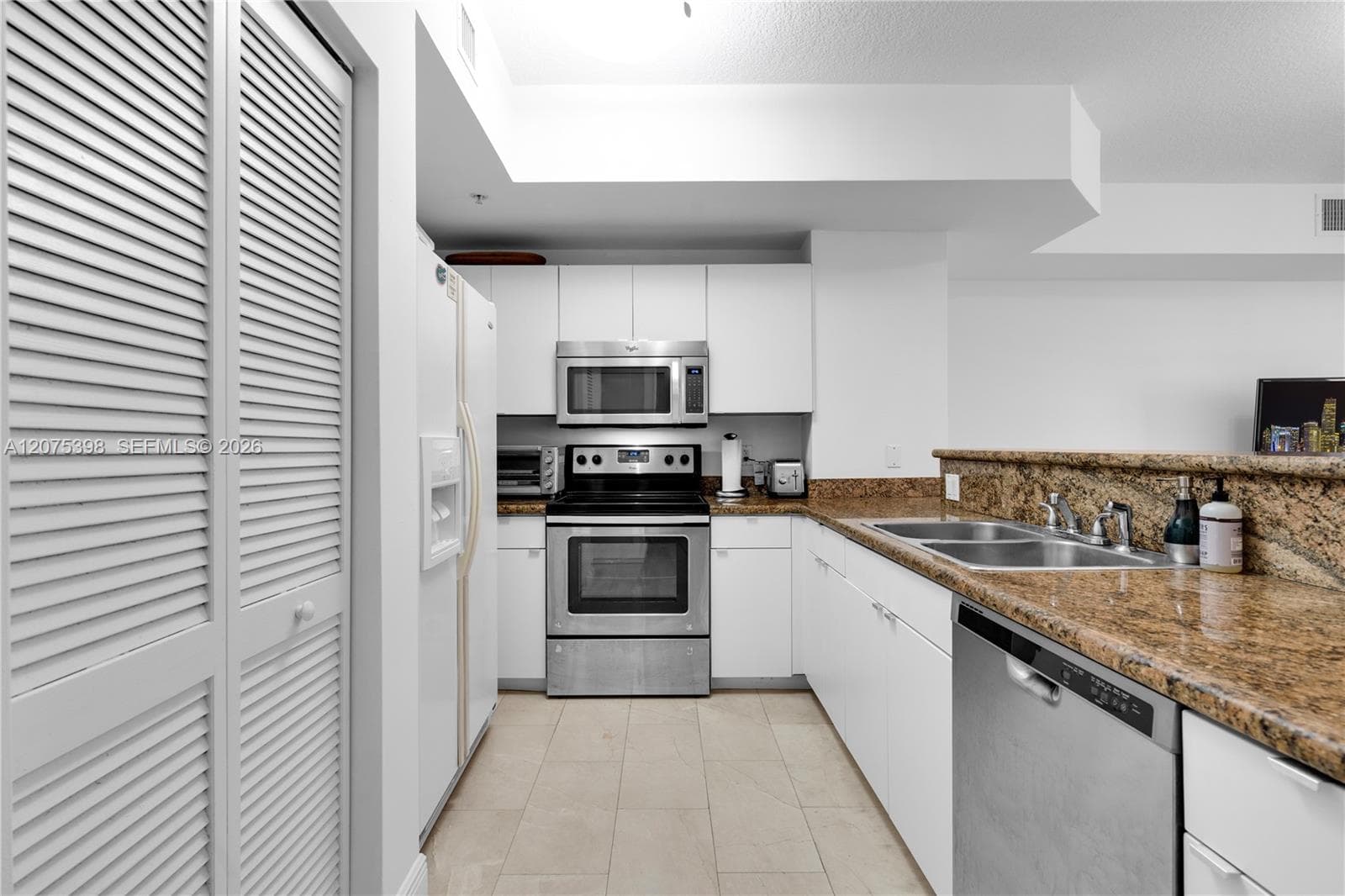 GABLES PARK TOWER · #1105 in Coral Gables - Photo 6