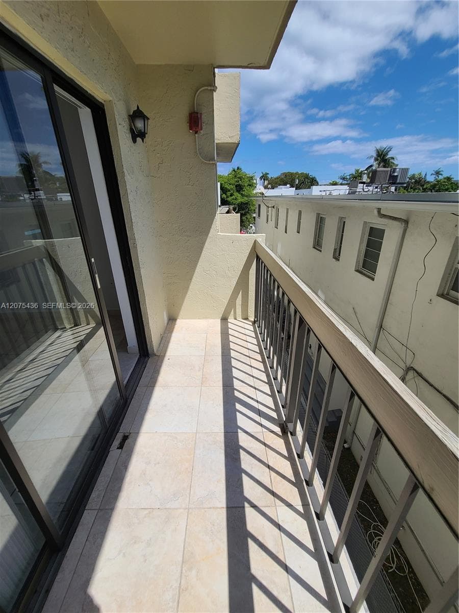 JEFFERSON PLAZA CONDO · #303 in Miami Beach - Photo 43