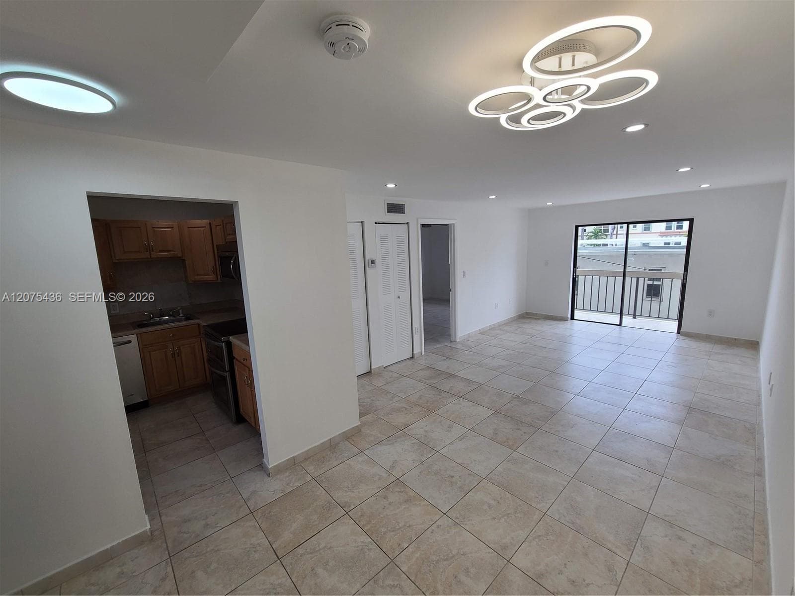 JEFFERSON PLAZA CONDO · #303 in Miami Beach - Photo 12
