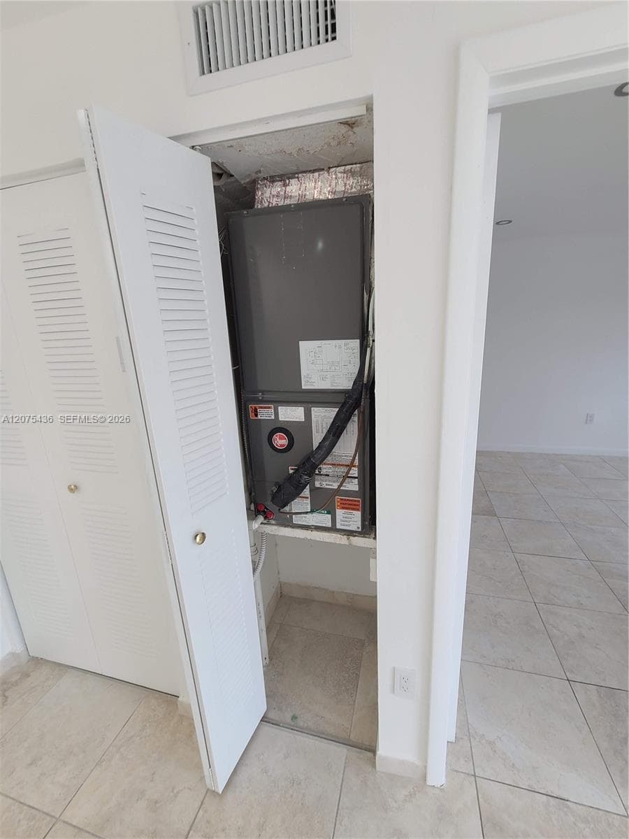 JEFFERSON PLAZA CONDO · #303 in Miami Beach - Photo 29