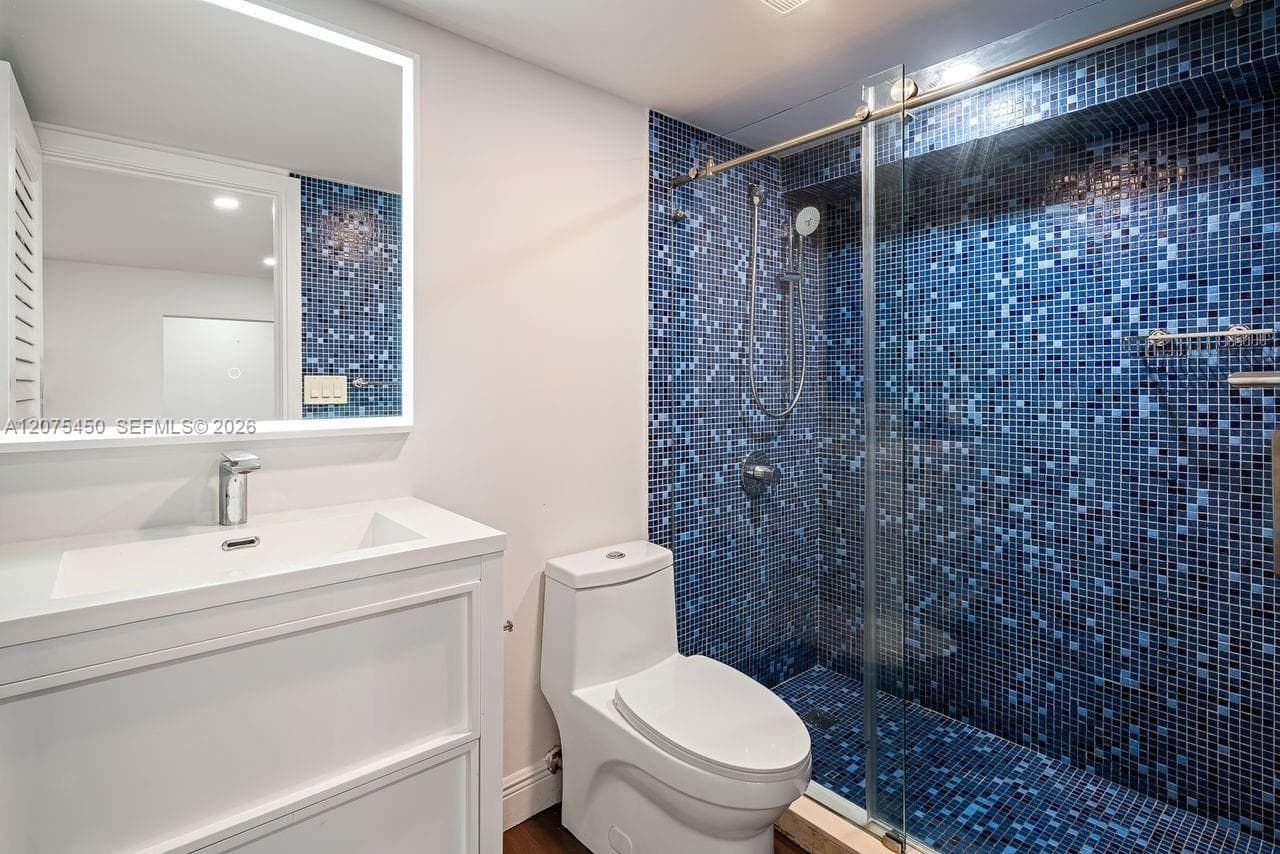 669 S Mashta Dr photo 36