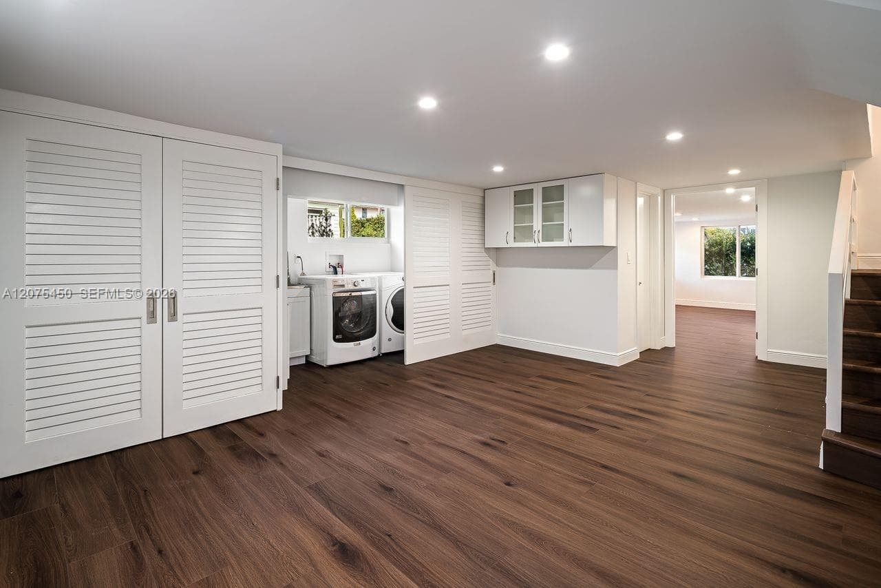 669 S Mashta Dr photo 28