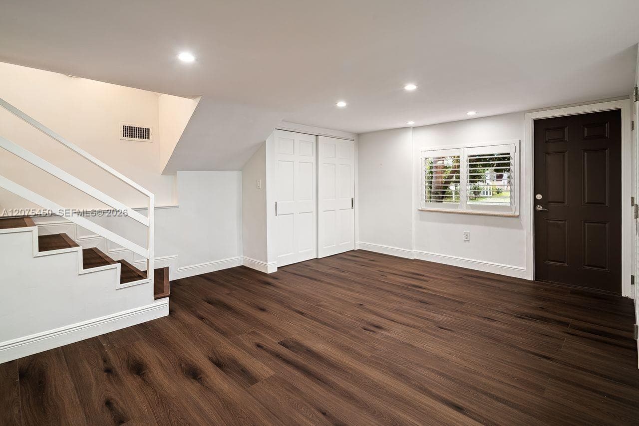 669 S Mashta Dr photo 30