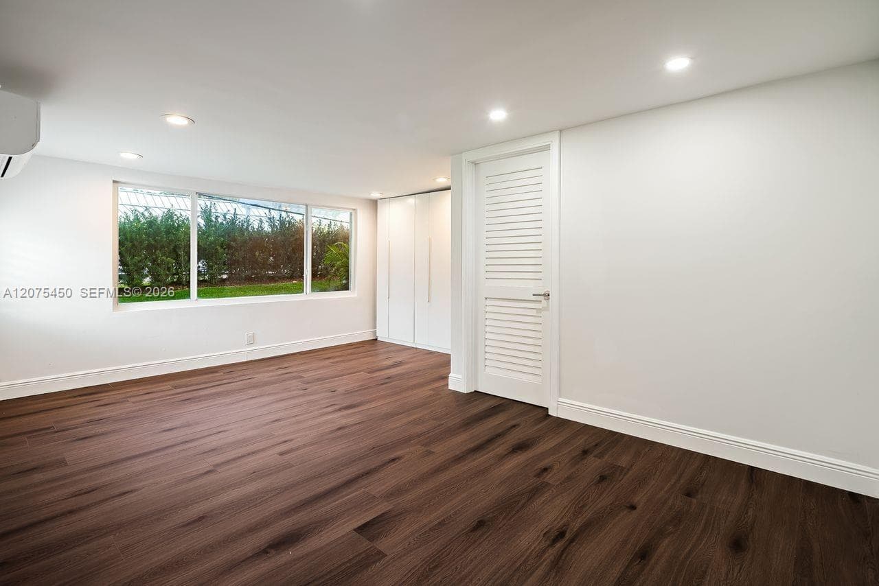 669 S Mashta Dr photo 33