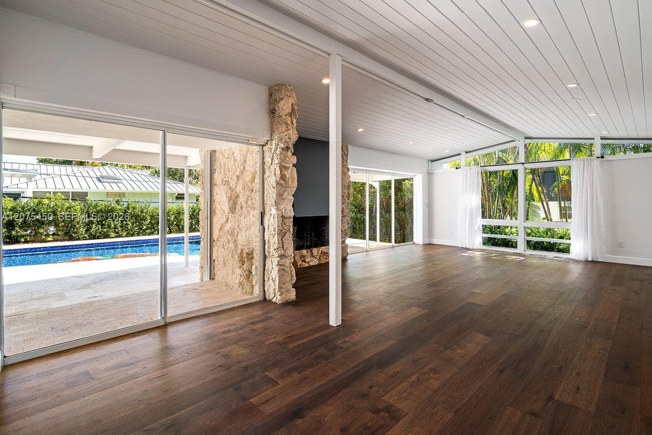 669 S Mashta Dr photo 11