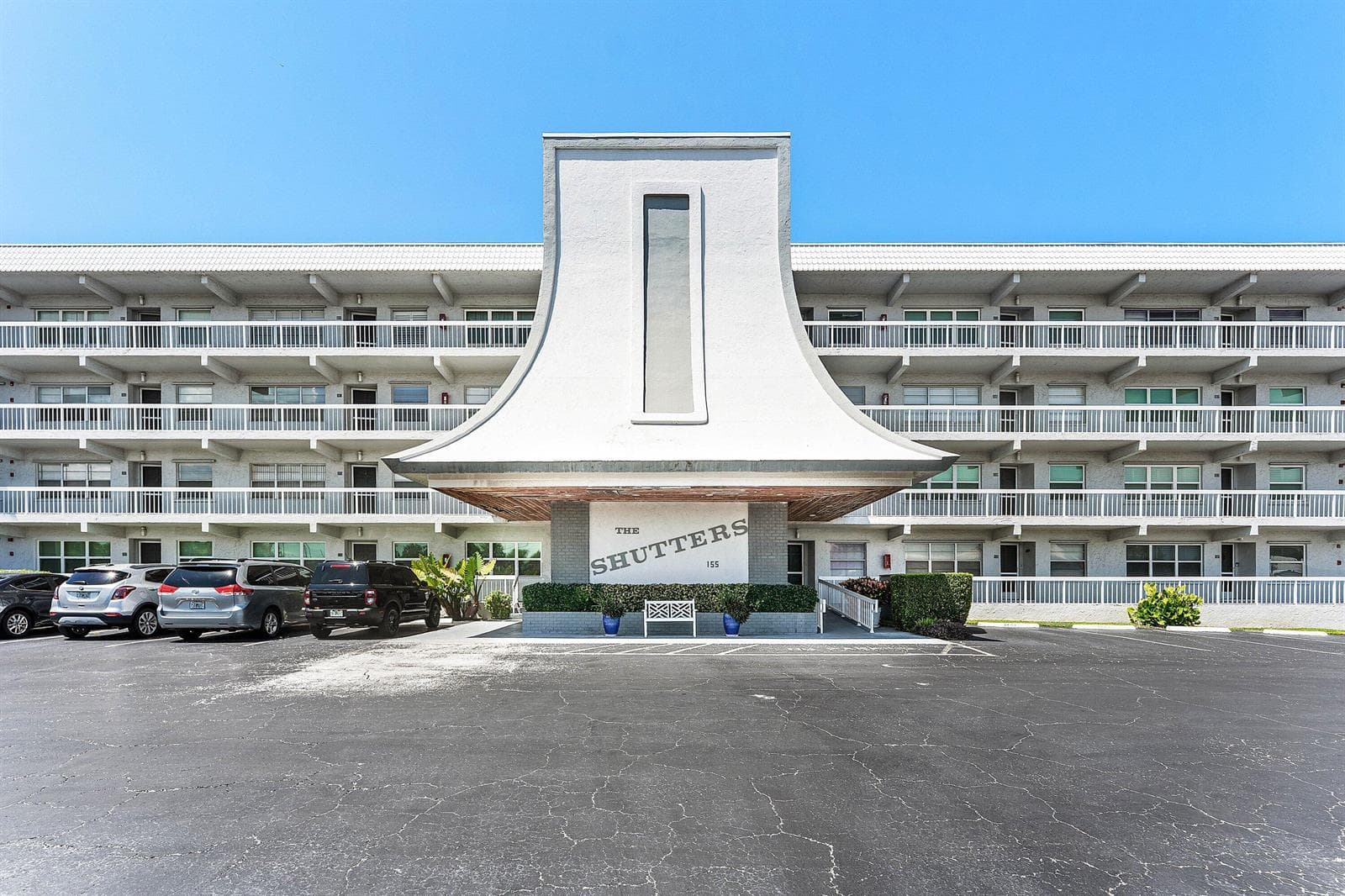 18 001-155YachtClubDrive-101-NorthPalmBe
