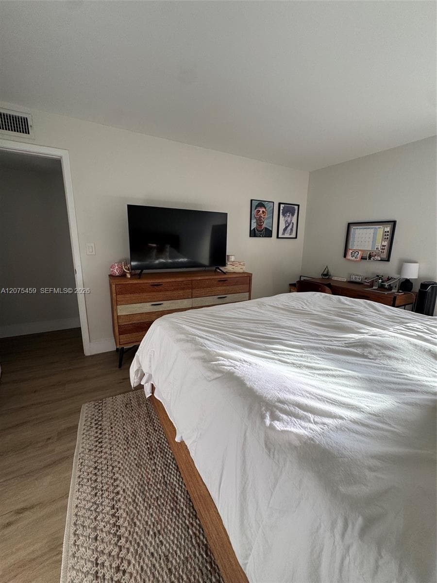 BAY PLACE CONDO · #402 in Hallandale Beach - Photo 9