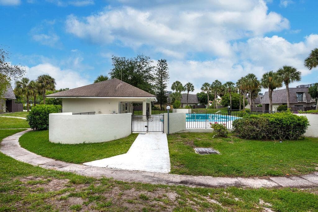 1719NCongressAve.WPB-4