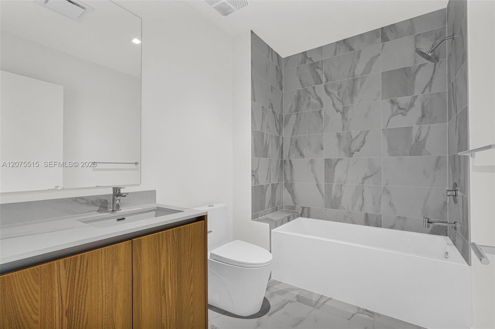 Casa Bella · #1706 in Miami - Photo 17