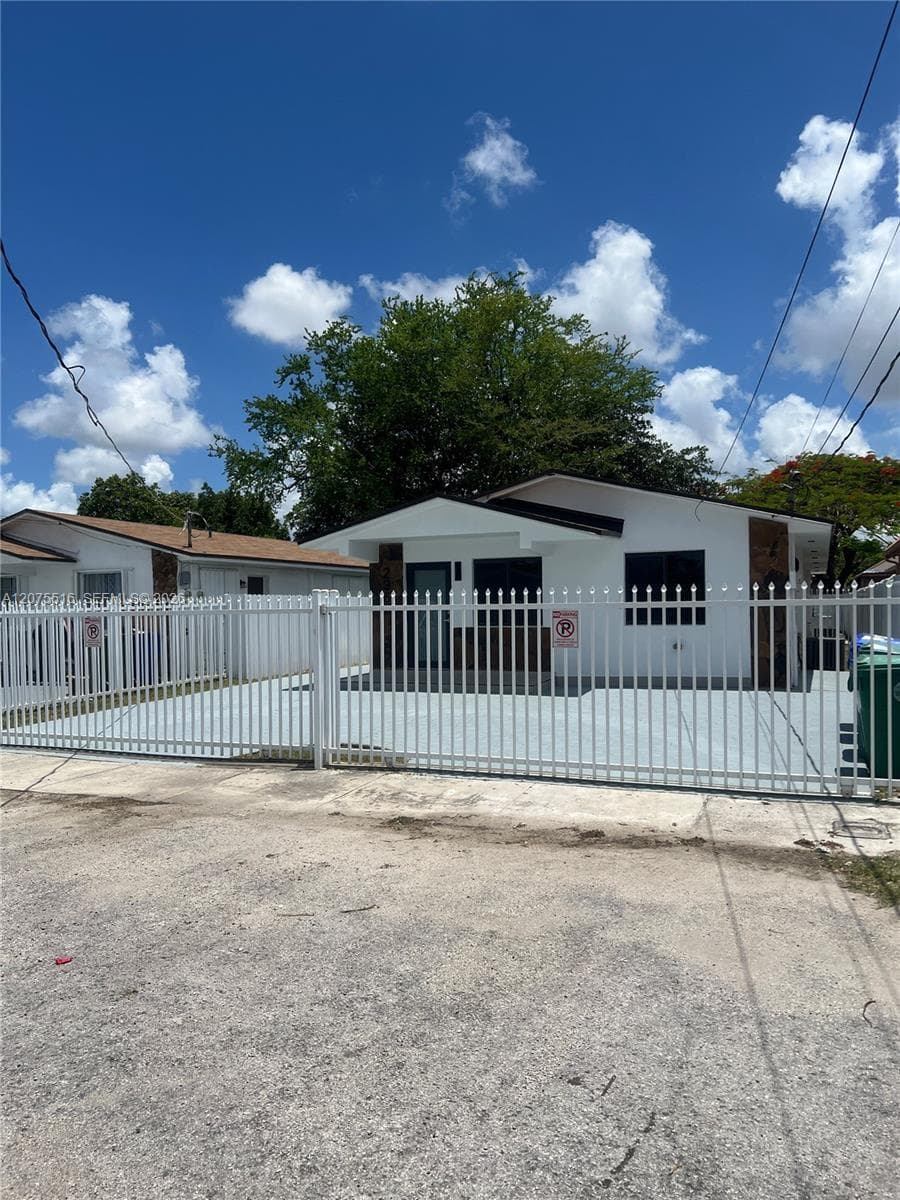 2370 NW 33rd St #2370 photo 2