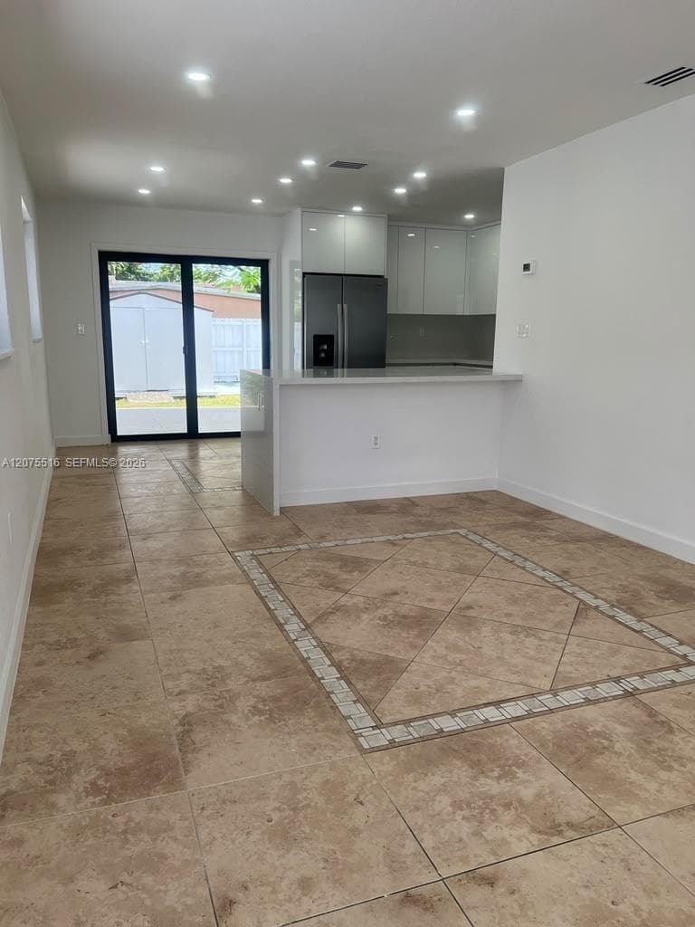 2370 NW 33rd St #2370 photo 4