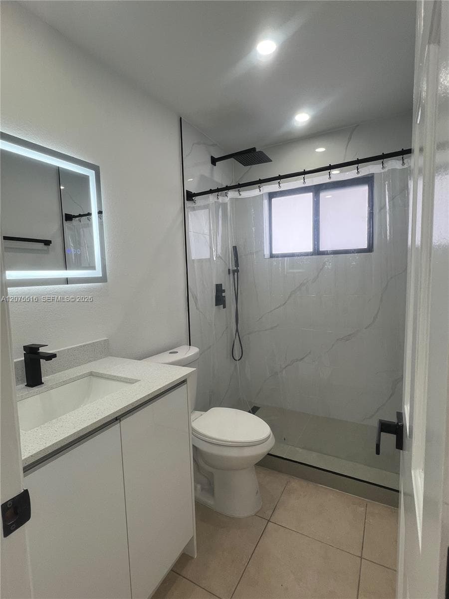 2370 NW 33rd St #2370 photo 8
