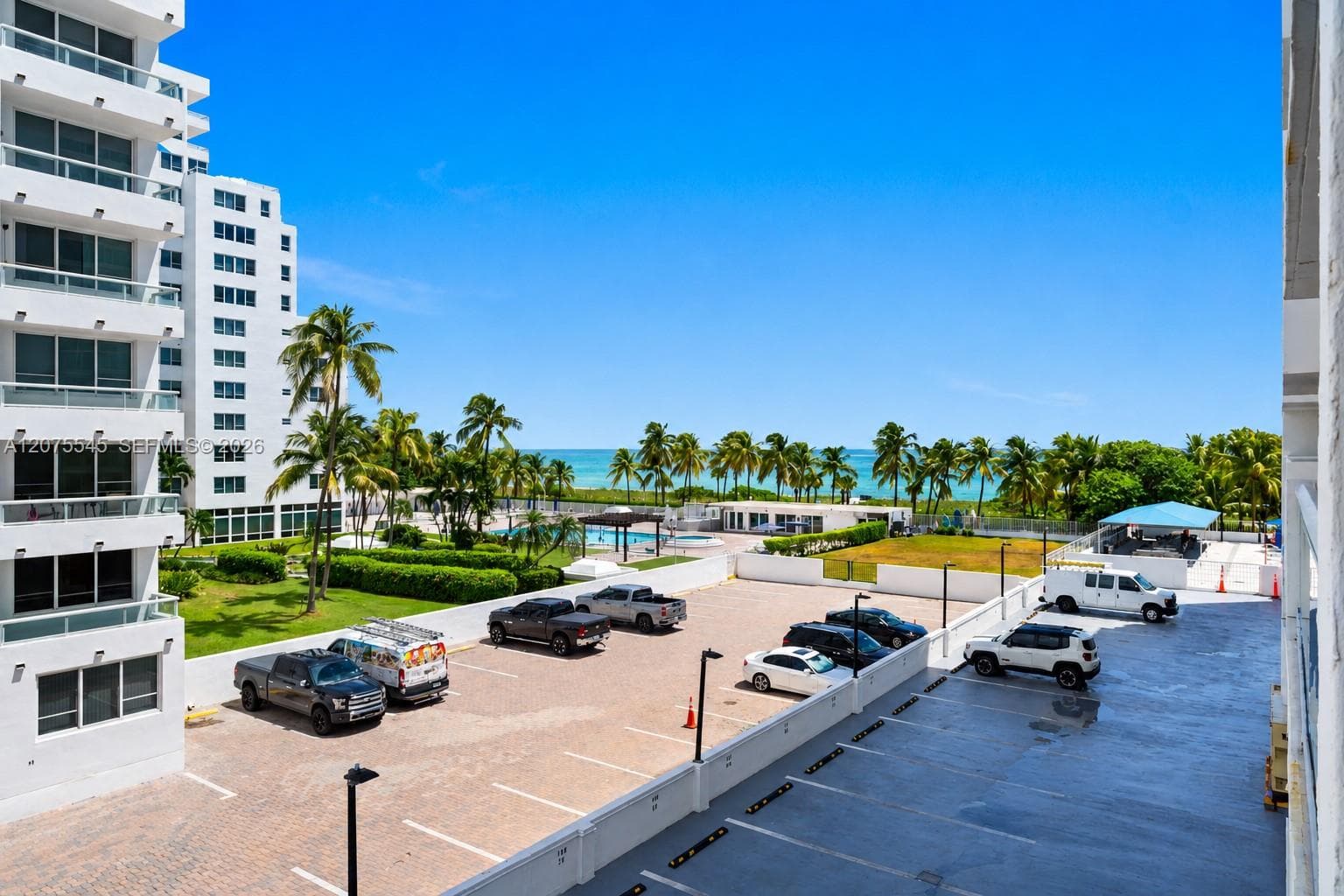 THE CARRIAGE CLUB SOUTH · #3B in Miami Beach - Photo 6