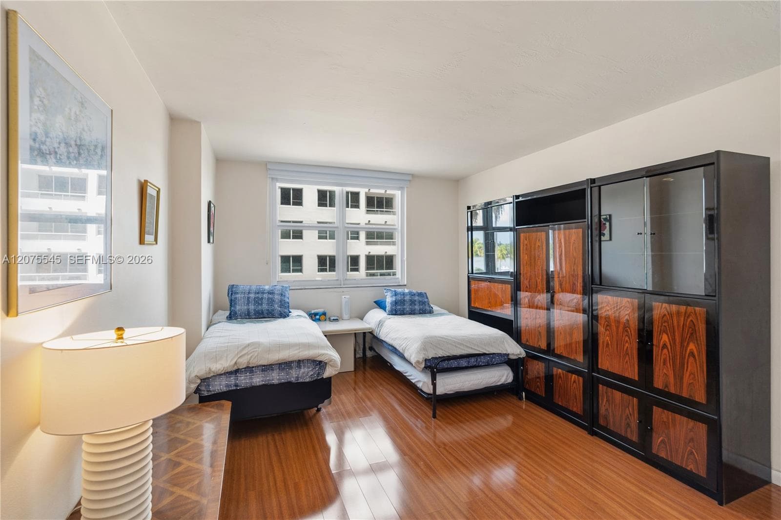 2nd bedroom