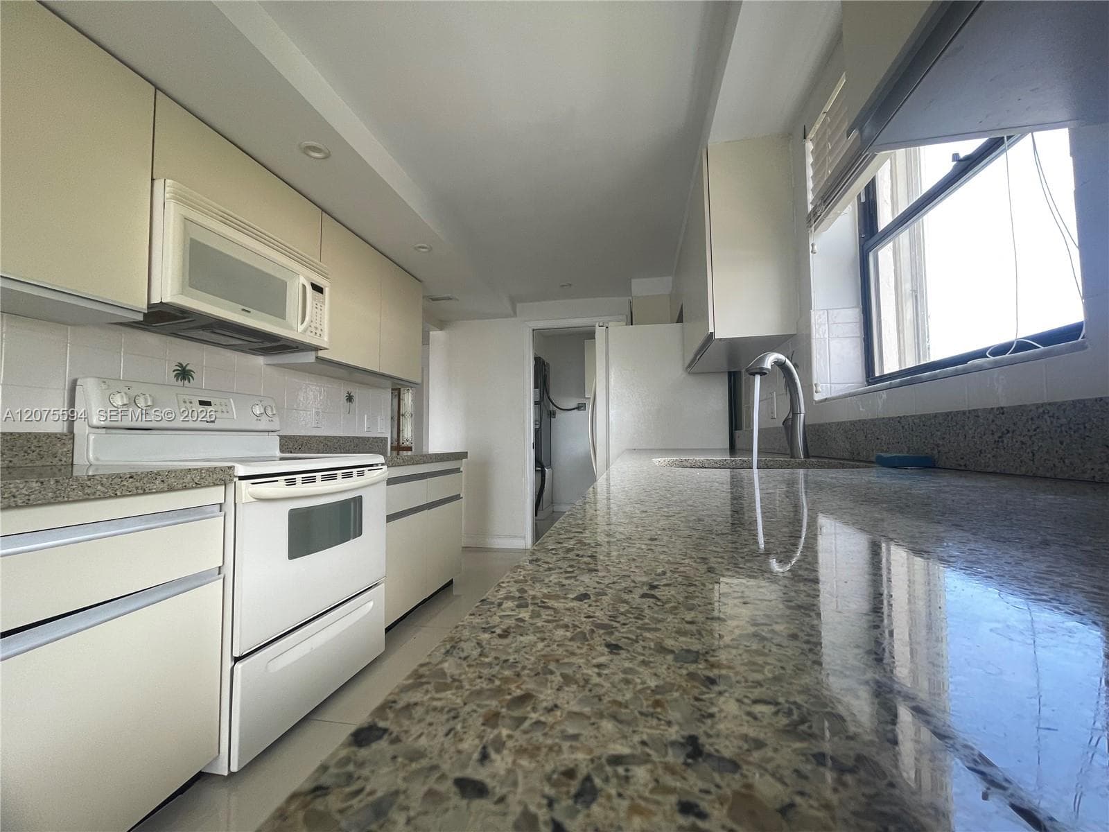 LINDAL APTS CONDO · #401 in Hallandale Beach - Photo 27