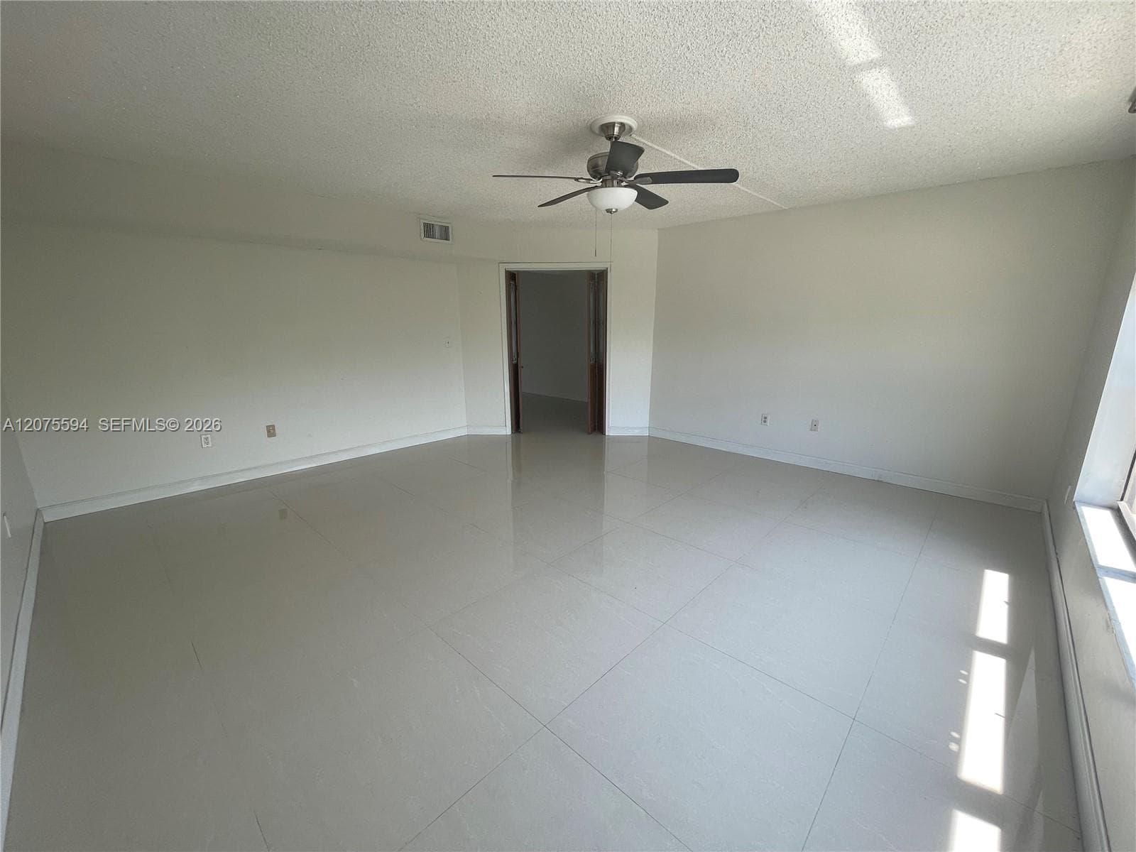 LINDAL APTS CONDO · #401 in Hallandale Beach - Photo 13
