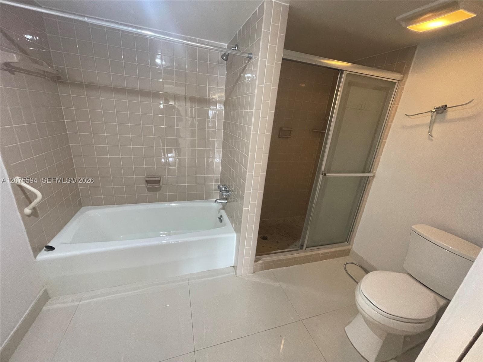 LINDAL APTS CONDO · #401 in Hallandale Beach - Photo 16