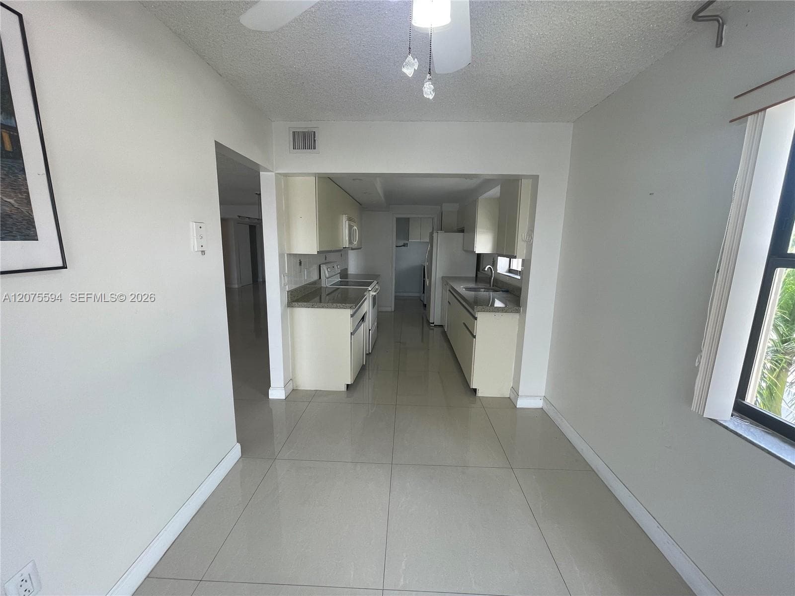 LINDAL APTS CONDO · #401 in Hallandale Beach - Photo 32
