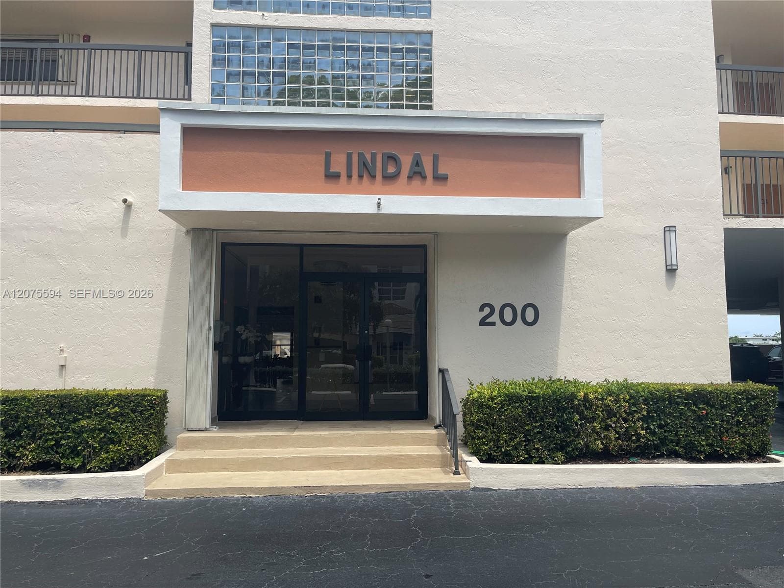 LINDAL APTS CONDO · #401 in Hallandale Beach - Photo 38
