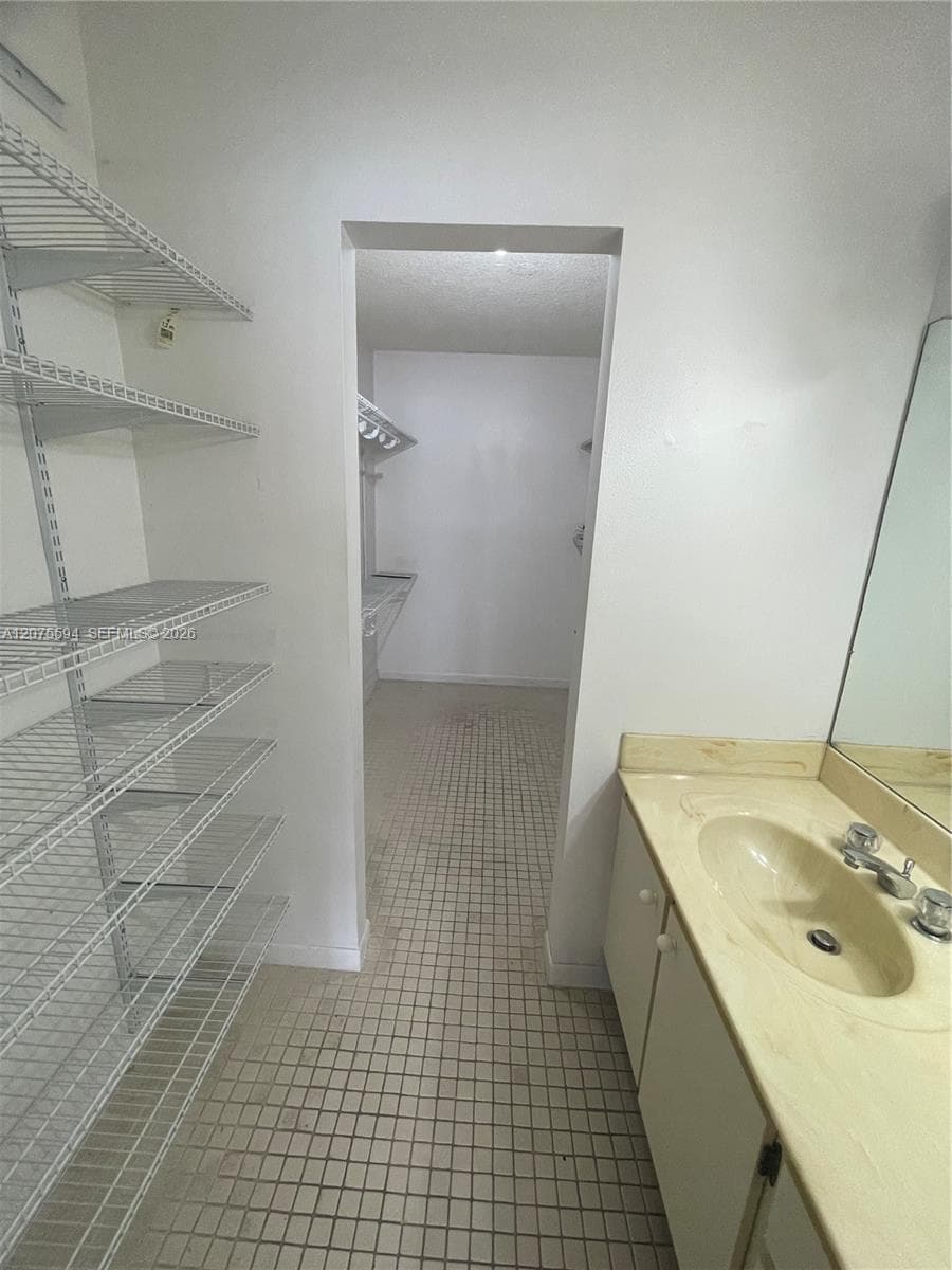 LINDAL APTS CONDO · #401 in Hallandale Beach - Photo 10