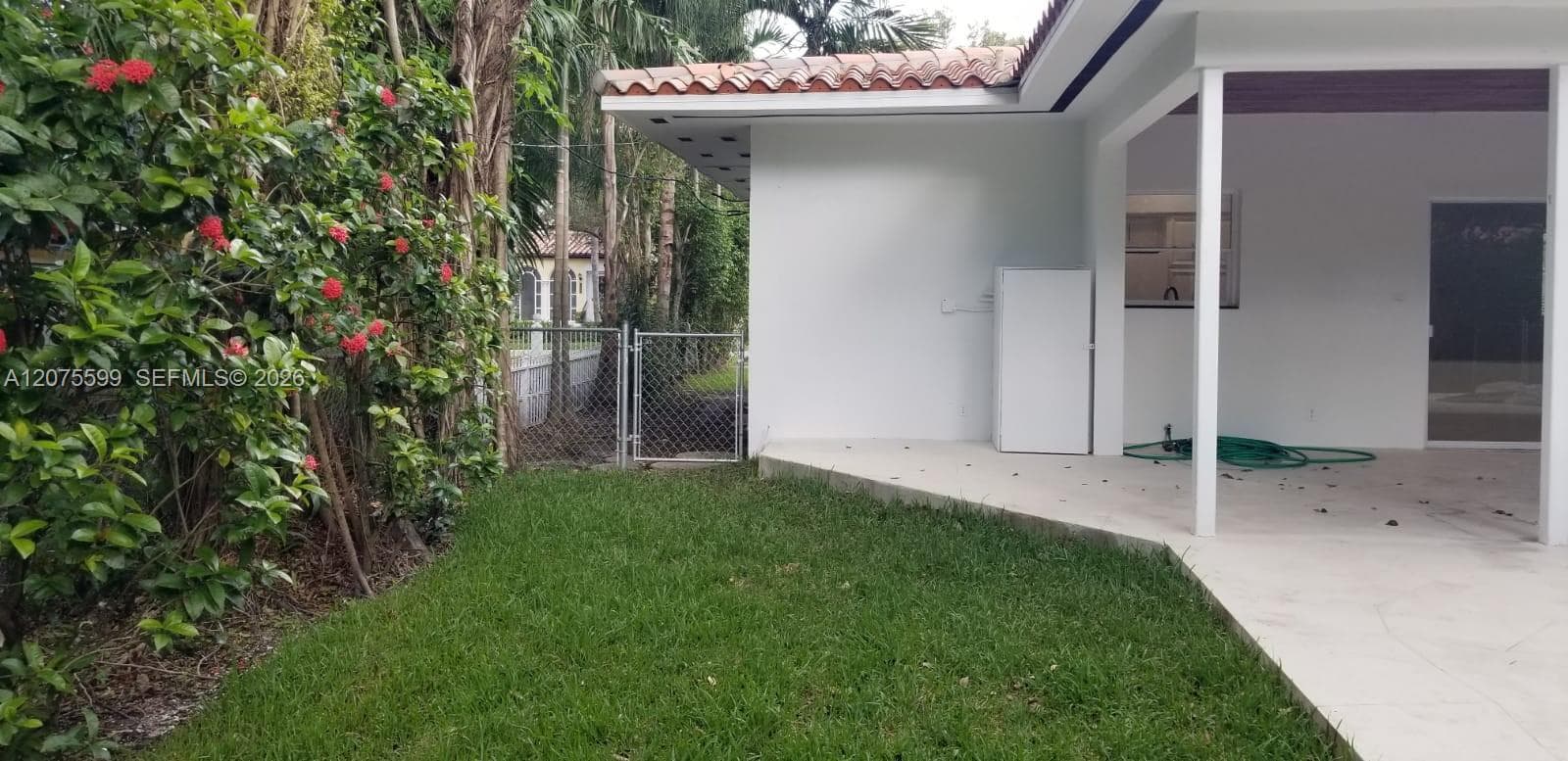702 Tibidabo Ave photo 4