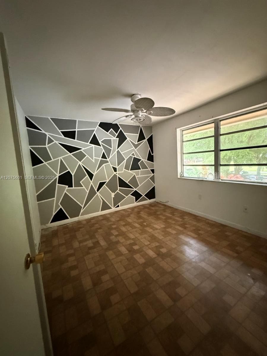 LAKE & TENNIS VILLAS PH 1 · #924 in Miami - Photo 7