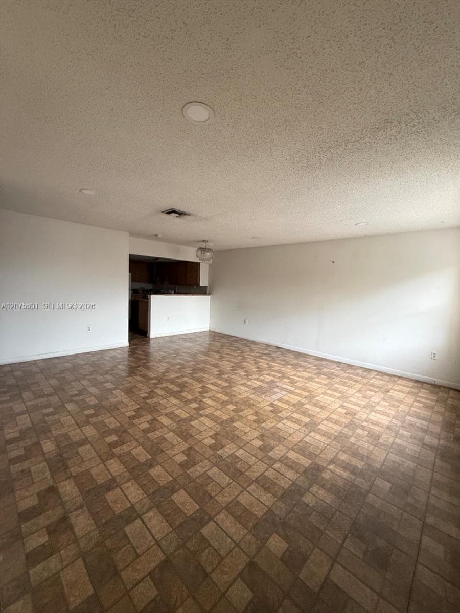 LAKE & TENNIS VILLAS PH 1 · #924 in Miami - Photo 5