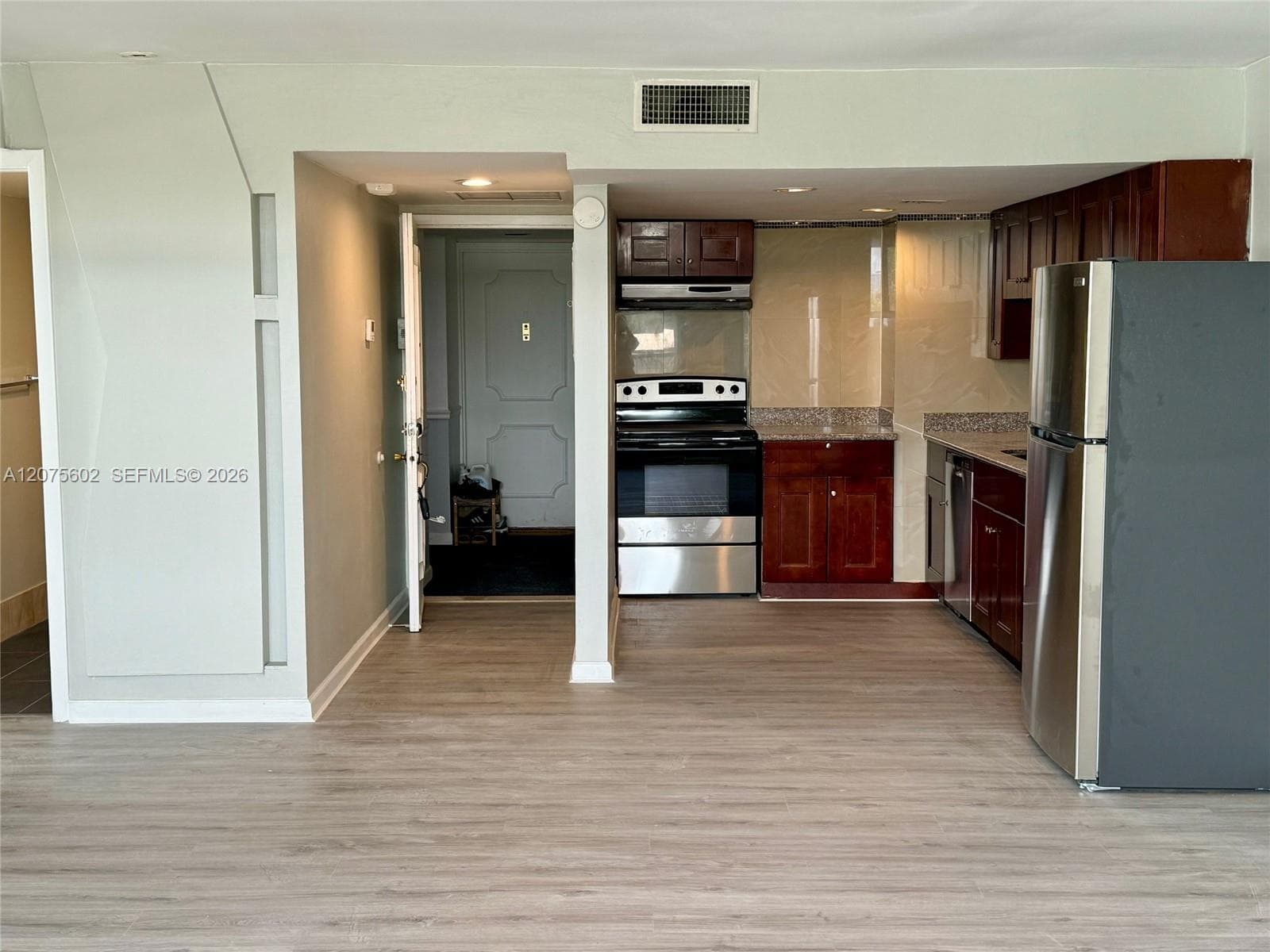 CRISTAL SHORES CONDO · #15 in North Miami Beach - Photo 3